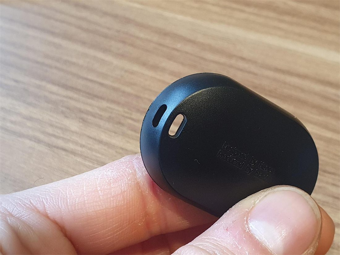 Split line on an injection molded casing